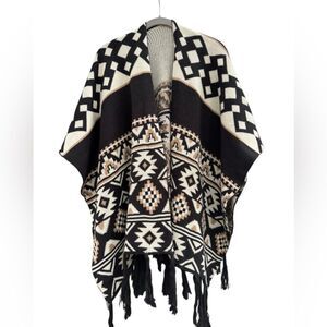 NWT Style Rack Women's Bohemian Poncho Cardigan One Size